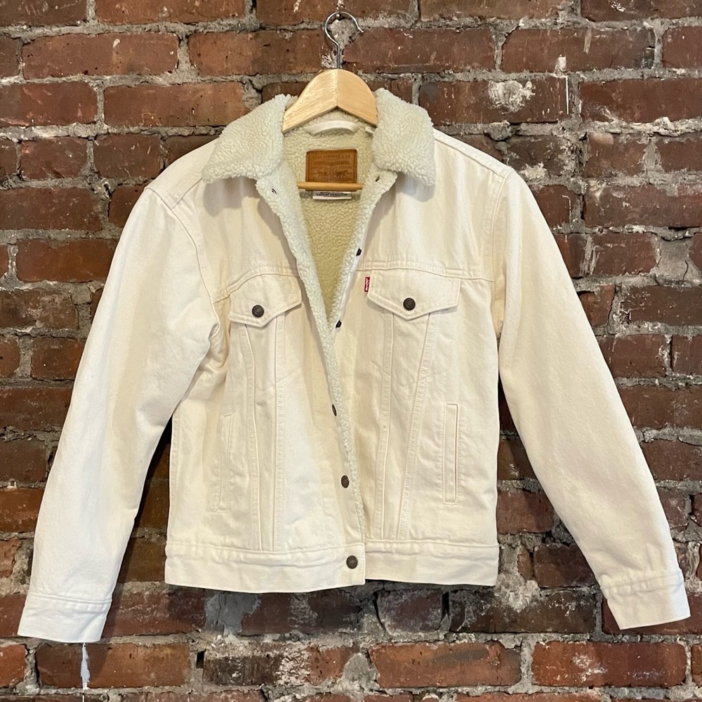 Levi’s premium sherpa trucker jacket